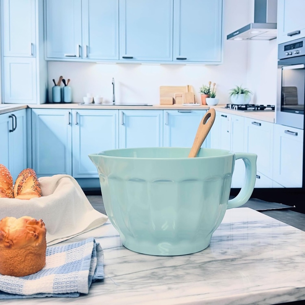 Melamine Batter Bowl with Pour Spout, Handle and Non-Slip Base,Easy Mix and Pour